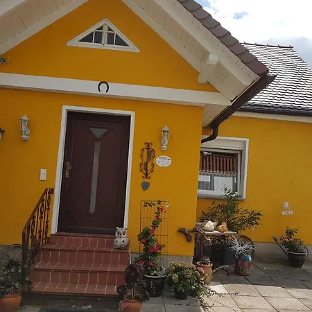 Heyne Apartment Weinboehla